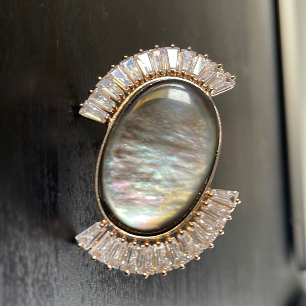 Bank Mother of Pearl & Swarovski Crystal Ring (adjustable size) New